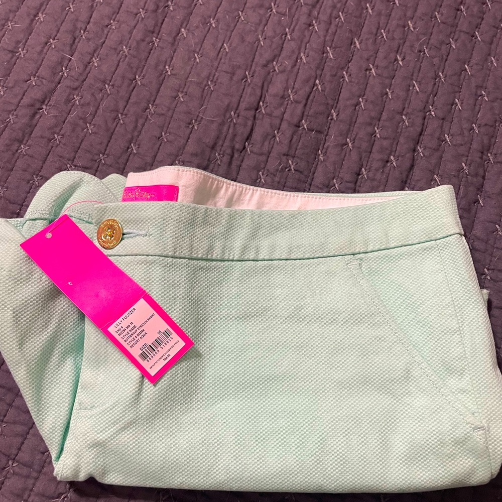 Lilly Pulitzer buttercup stretch short xl